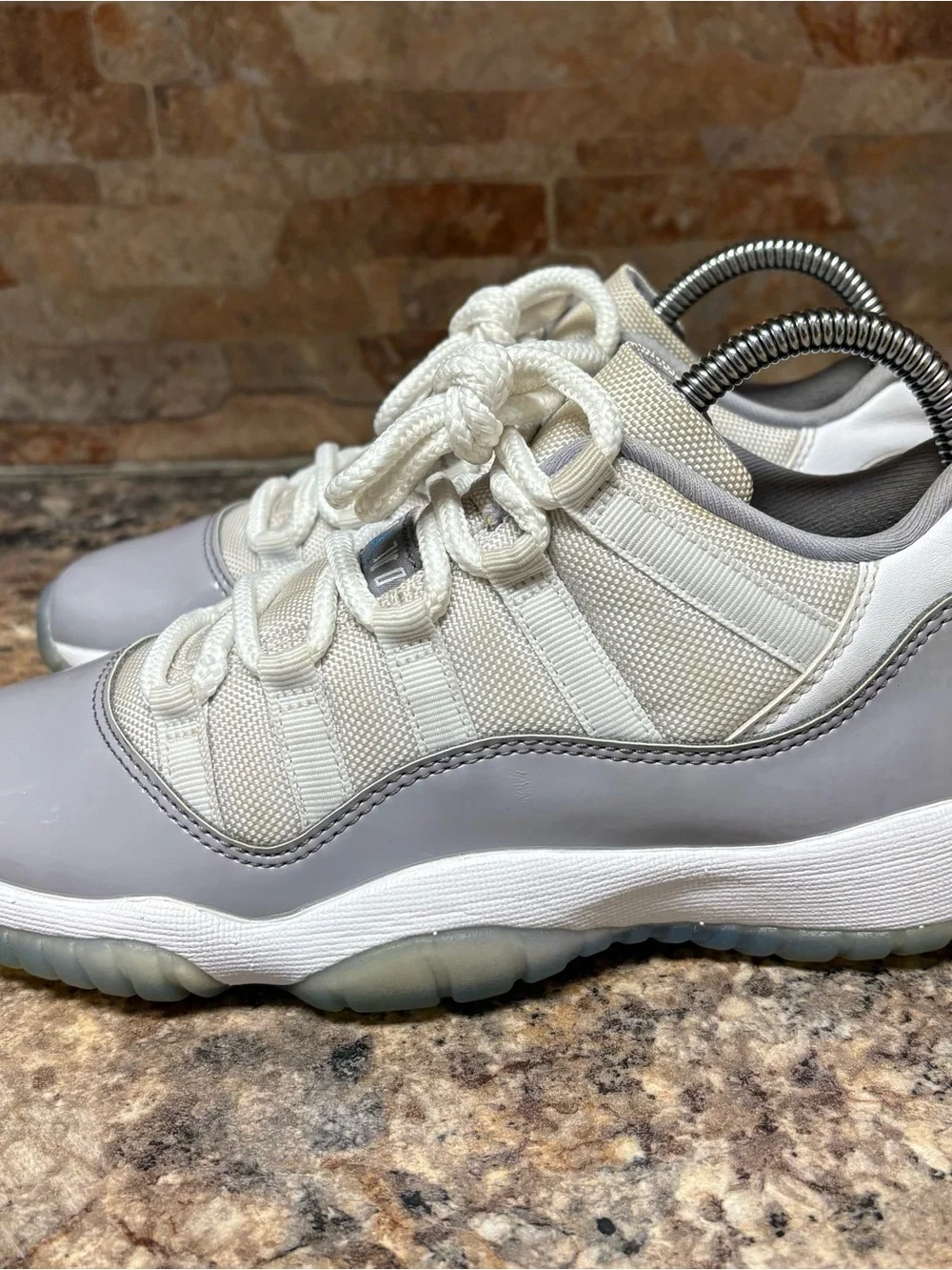 Air Jordan 11 Retro Low Cement Grey AV2187-140 Size 6